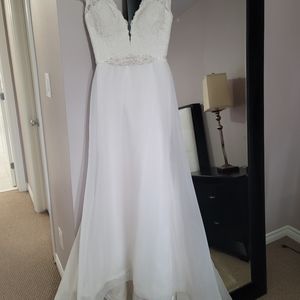 Wedding dress